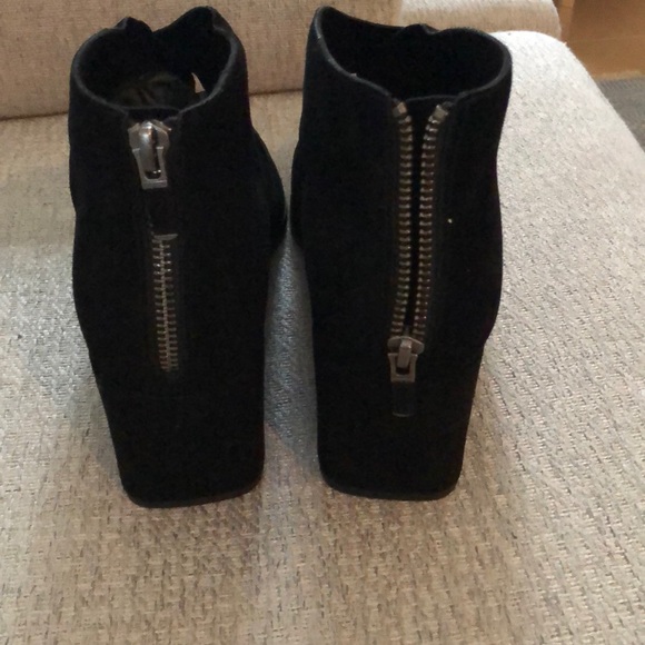 Eileen Fisher suede boots  BRAND NEW NEVER WORN - Picture 4 of 8